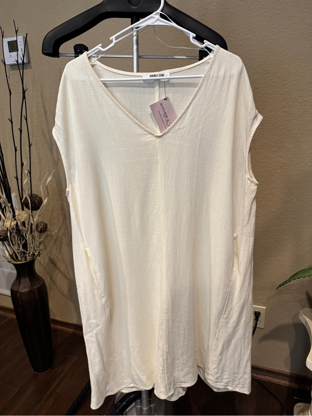 Double Zero Oversized Ivory V-Neck Sleeveless Linen Dress